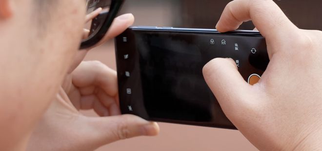 X8 Pro对比iPhone16 Pro差别很明显！尊龙AG人生就是博都有拍照按键OPPO Find(图5)