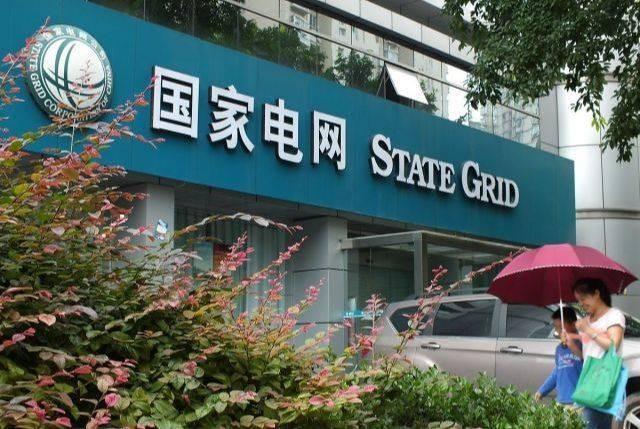 国满街木头杆？专家：你以为美国不想吗？尊龙凯时app平台中国电线杆用水泥而美(图10)