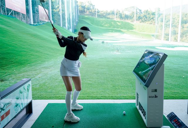 Y衡泰信推出数智化练习场教学练一体机尊龙凯时人生就是搏平台GOLFJO(图7)